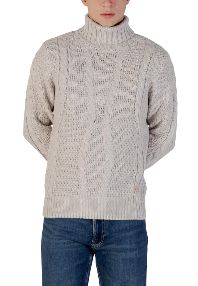 Gianni Lupo Плетиво МЪЖe