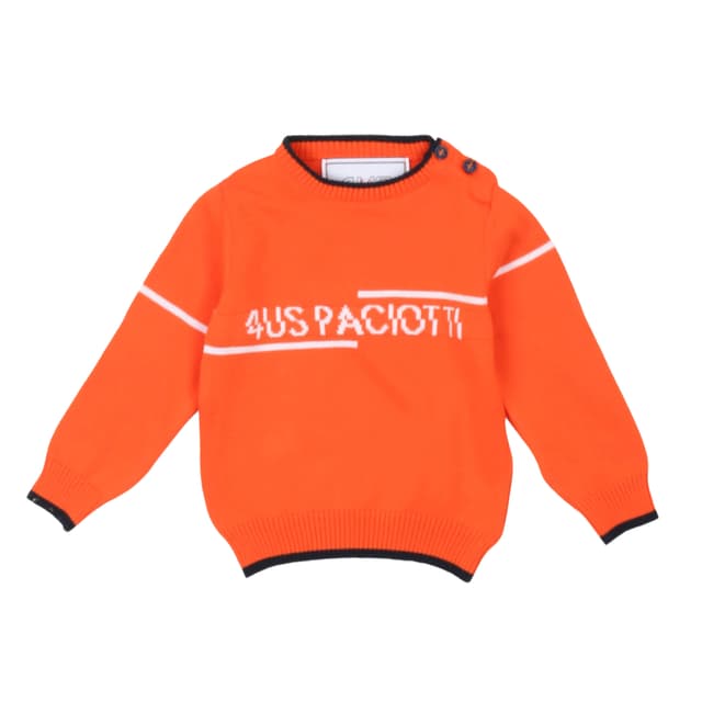 Пуловер с обло деколте