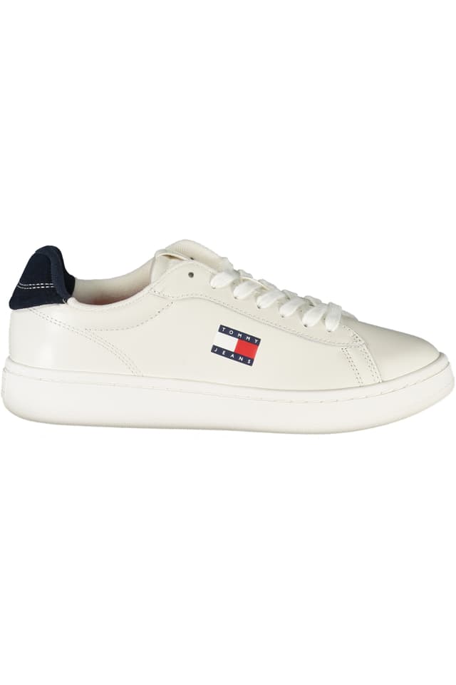 ДАМСКИ БЕЛИ СПОРТНИ ОБУВКИ TOMMY HILFIGER