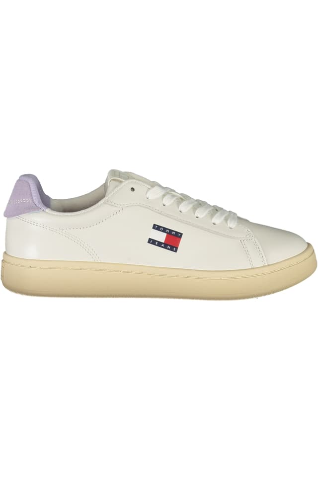 ДАМСКИ БЕЛИ СПОРТНИ ОБУВКИ TOMMY HILFIGER
