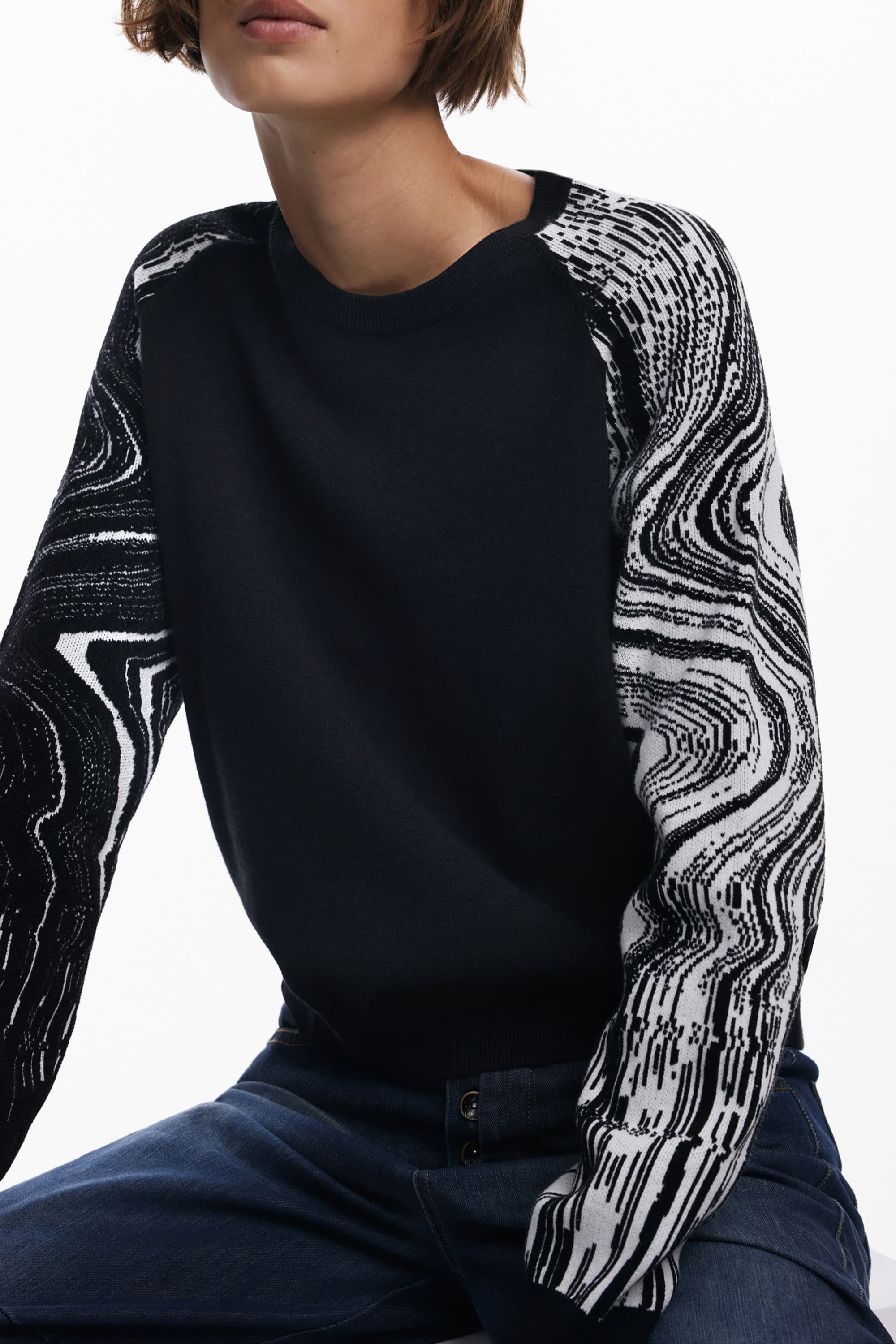 DESIGUAL ДАМСКИ ЧЕРЕН ПУЛОВЕР - DESIGUAL