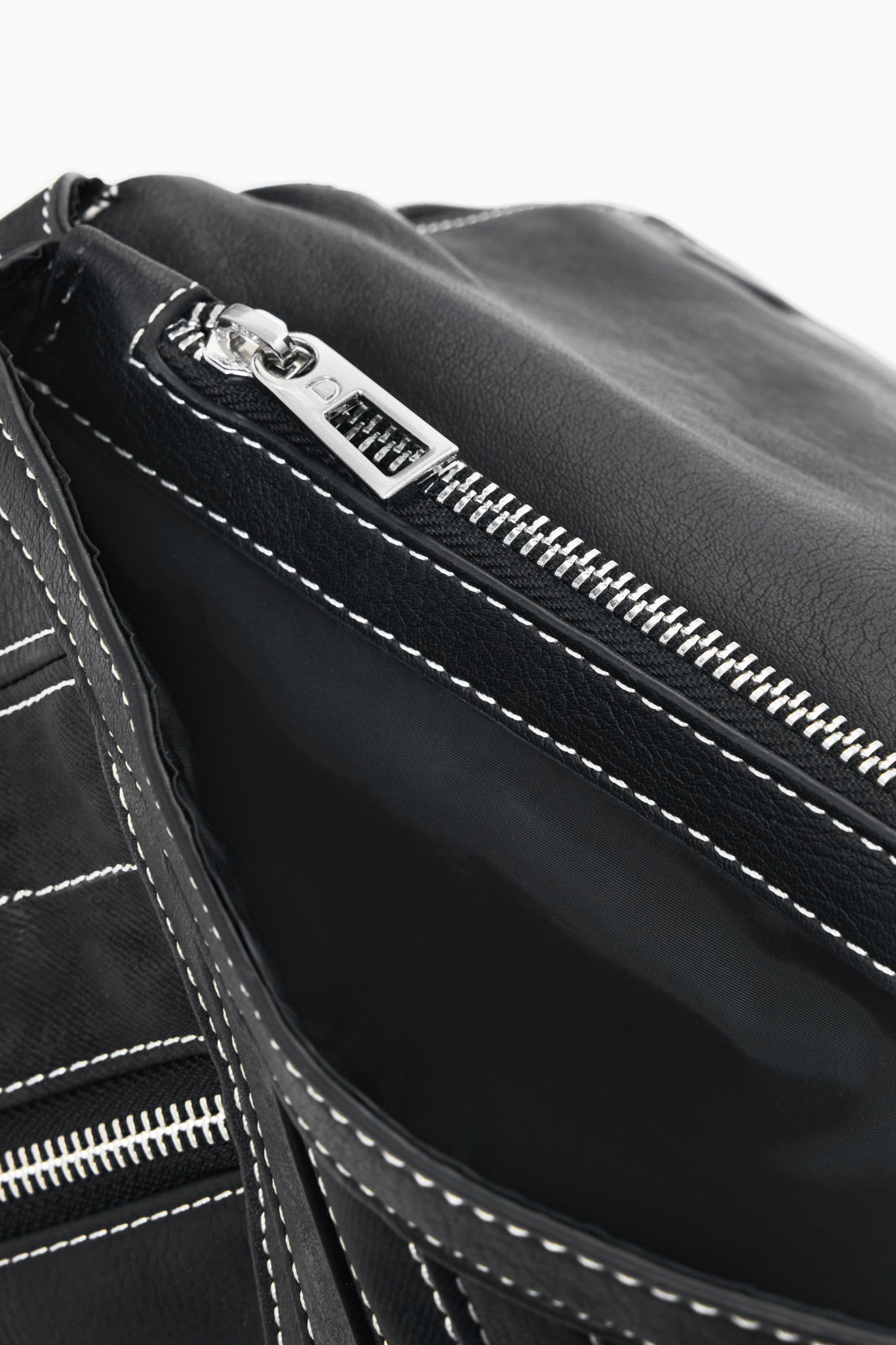 DESIGUAL ДАМСКА ЧЕРНА РАНИЦА - DESIGUAL