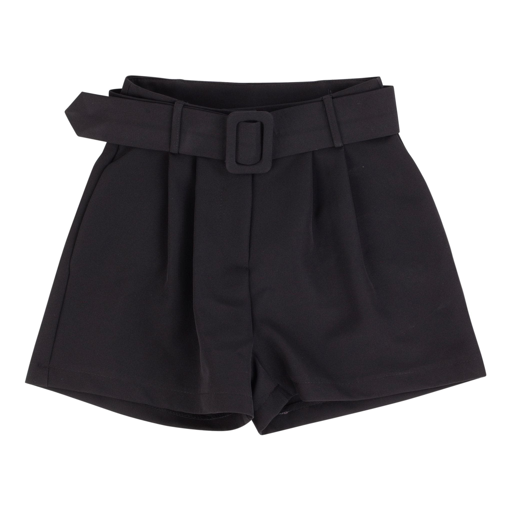 Къси панталони момиче