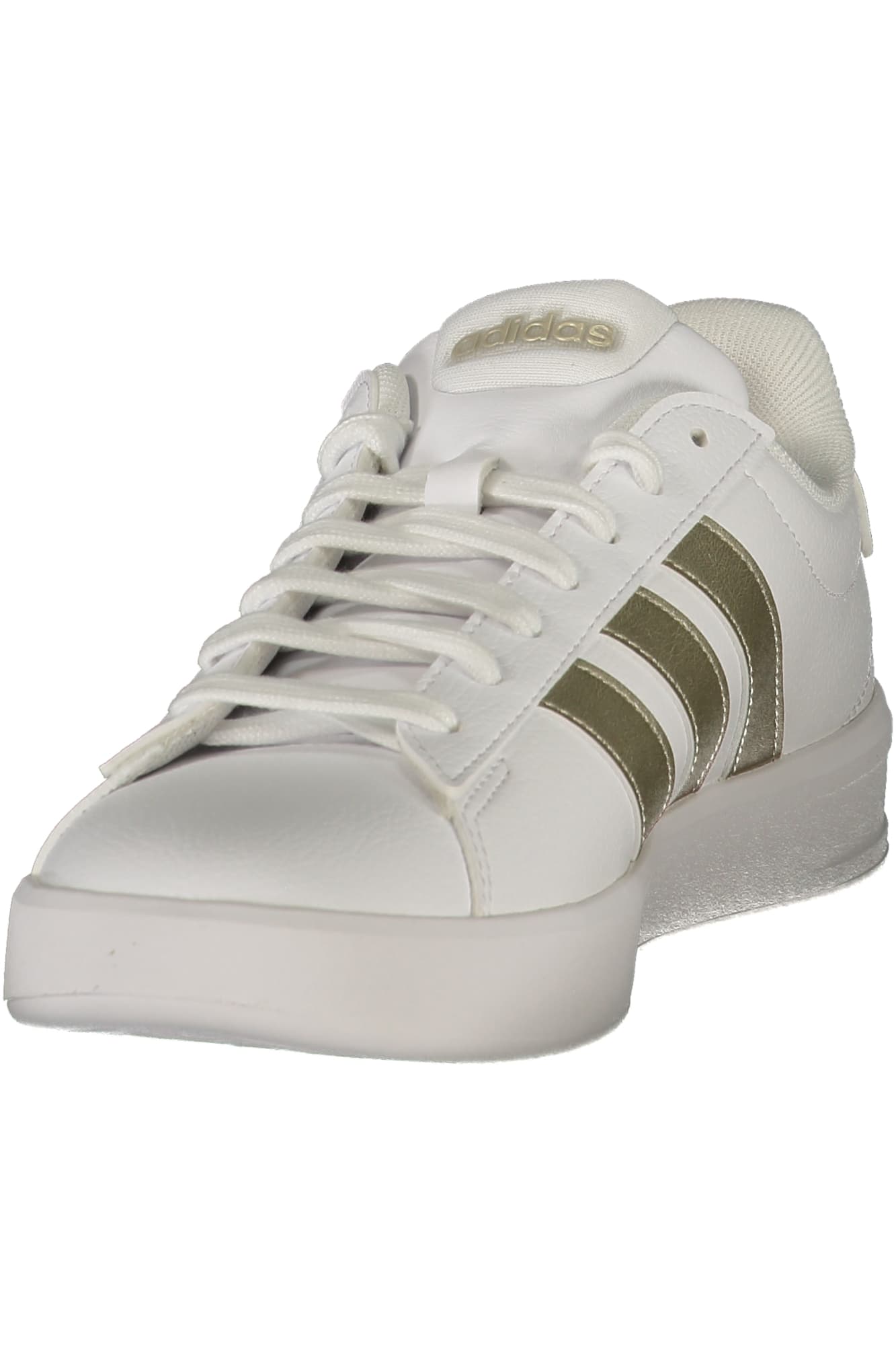 ДАМСКИ БЕЛИ СПОРТНИ ОБУВКИ ADIDAS - ADIDAS
