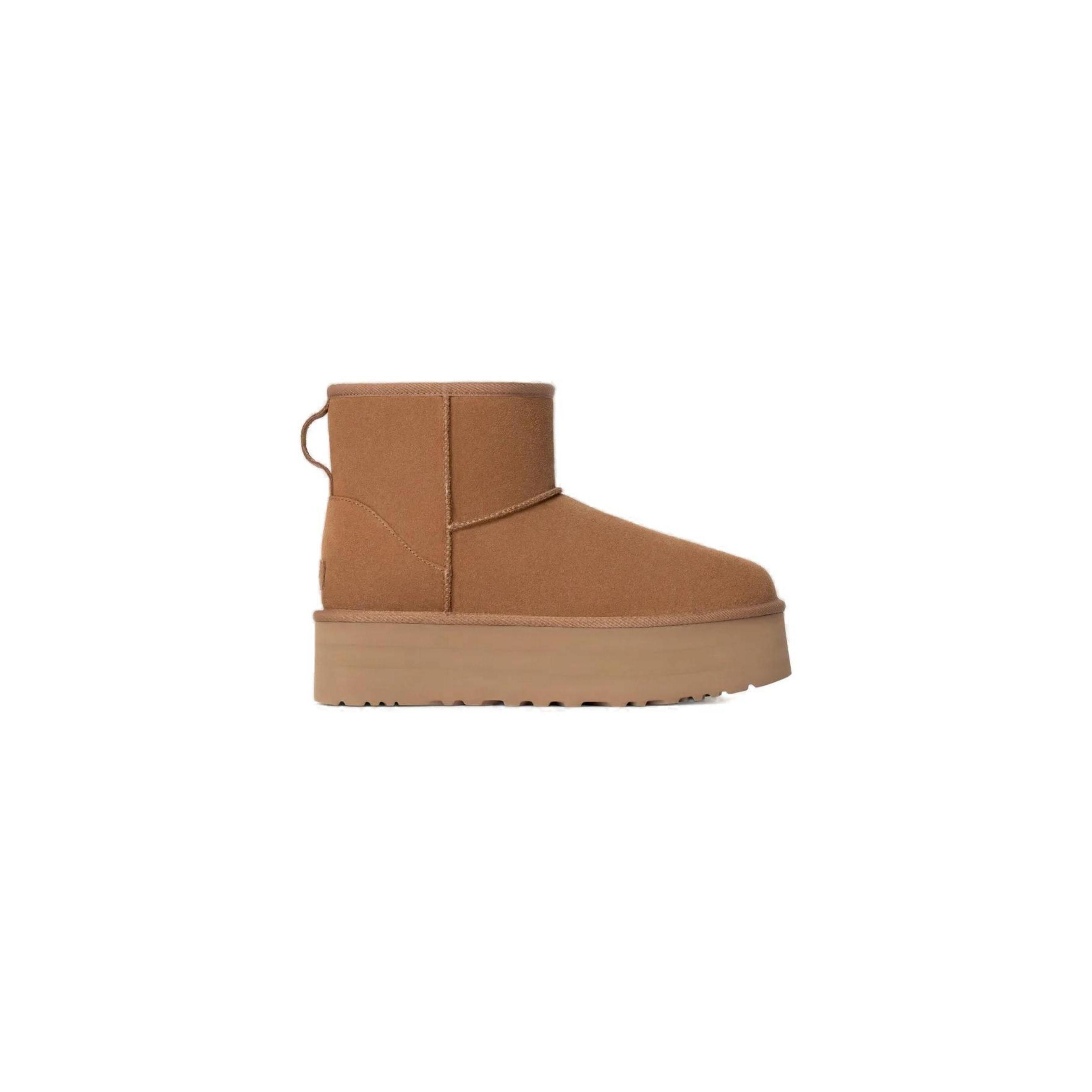 Снимка на Дамски ботуши UGG